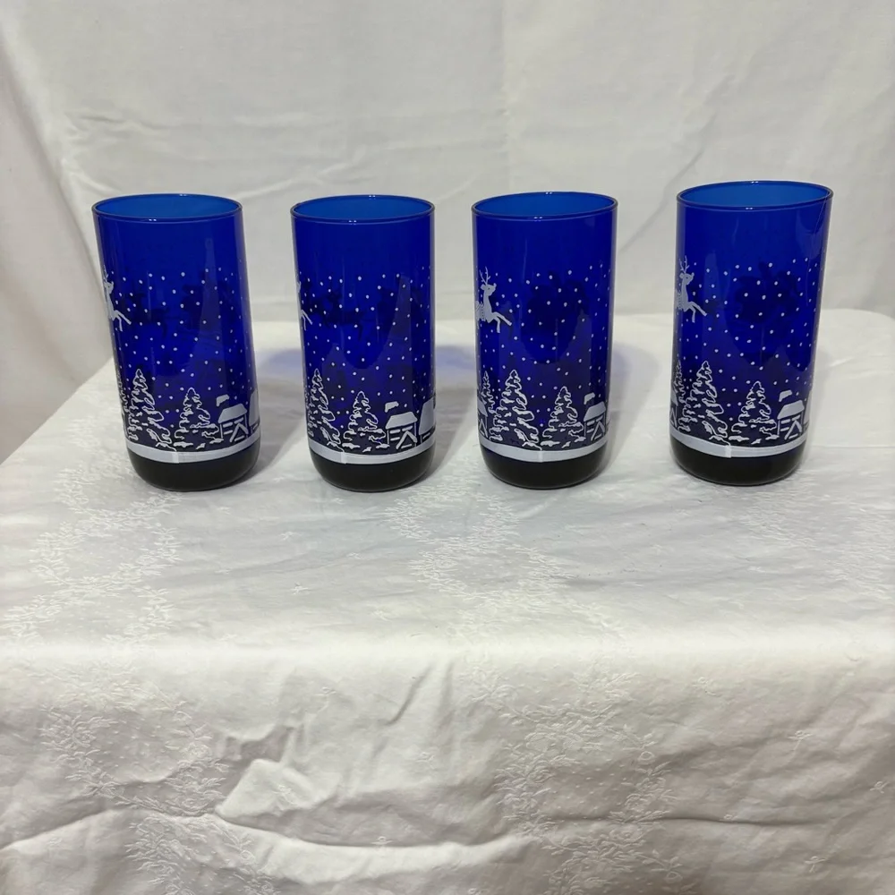 Set of 4 Blue Santa Claus Glasses - Picture 2 of 7